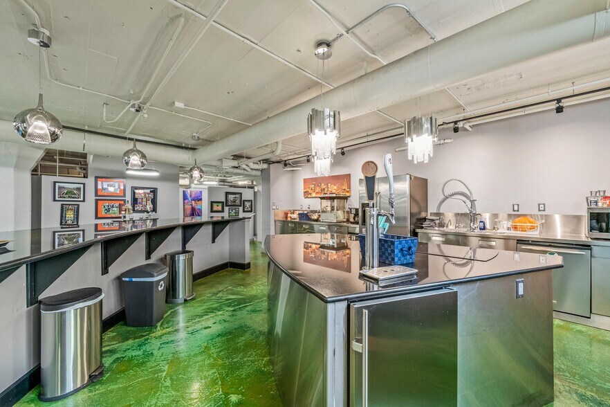 More Photos Of 2000 Arapahoe St, Denver Loft Creative Space For Lease