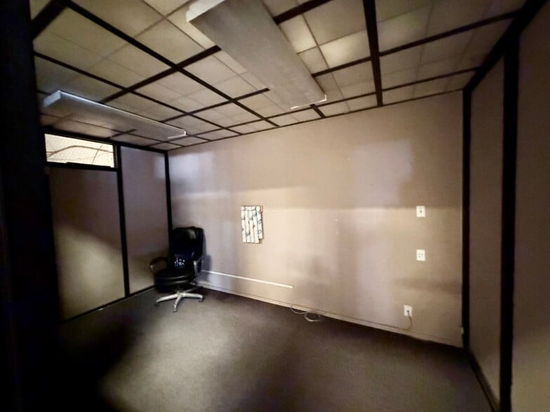 More Photos Of 2412 Kemp Blvd, Wichita Falls Light Manufacturing For Sale
