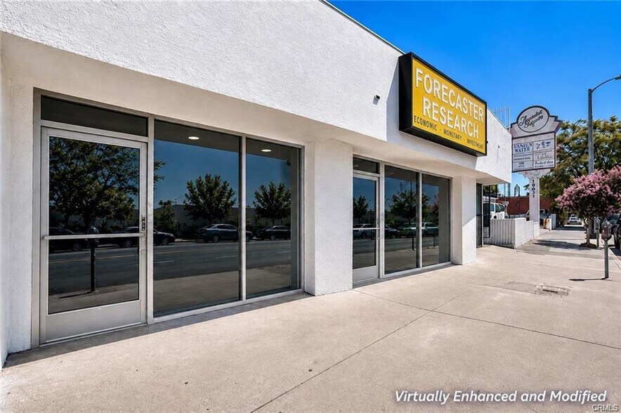 More Photos Of 19621-19623 1/2 Ventura Blvd, Tarzana Storefront Retail Residential For Sale