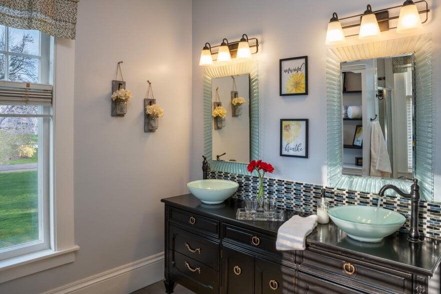 More Photos Of 506 S Oakland St, Saint Johns Hospitality For Sale