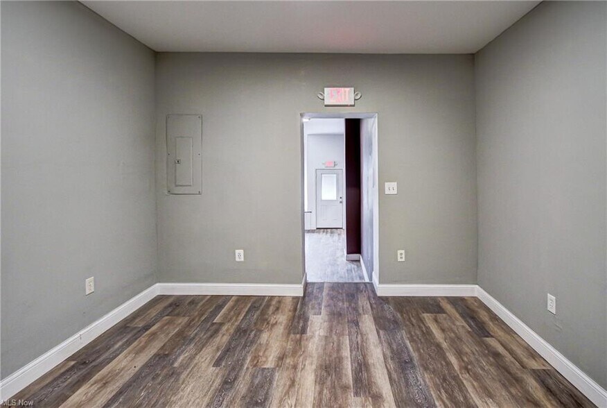 More Photos Of 6818 Lorain Ave, Cleveland Flex For Lease