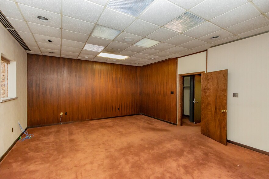 More Photos Of 201 N Jefferson St, Kittanning Medical For Sale