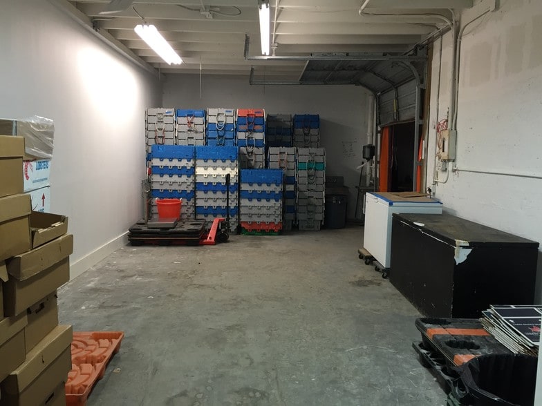 More Photos Of 3034 NE 12th Ter, Oakland Park Warehouse For Sale