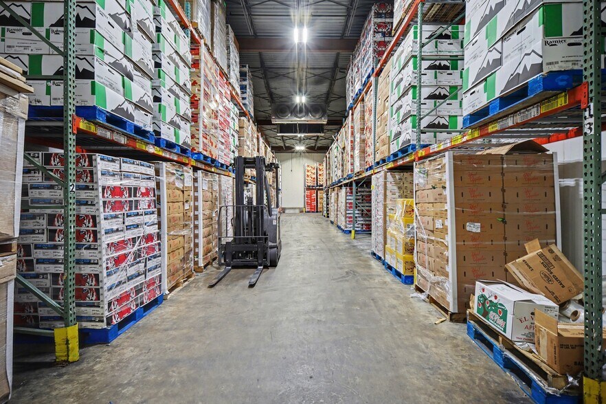 More Photos Of 10810 Withers Cove Park Dr, Charlotte Warehouse For Lease