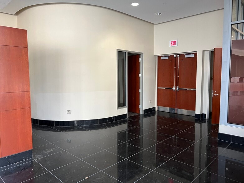 More Photos Of 835 Hamilton St, Allentown Apartments For Lease