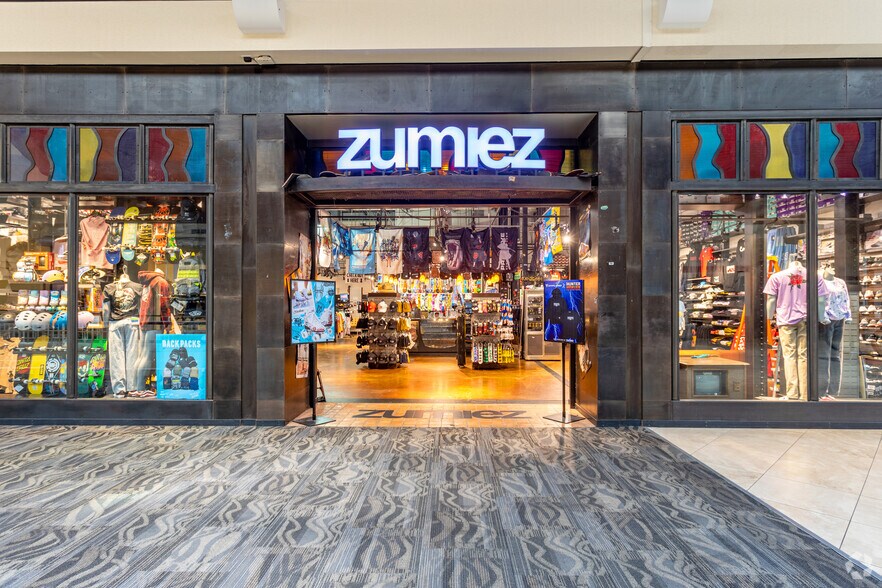 More Photos Of 1801 SW Wanamaker Rd, Topeka Unknown For Lease