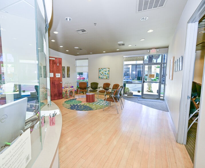 More Photos Of 7055 N Chestnut Ave, Fresno Medical For Sale