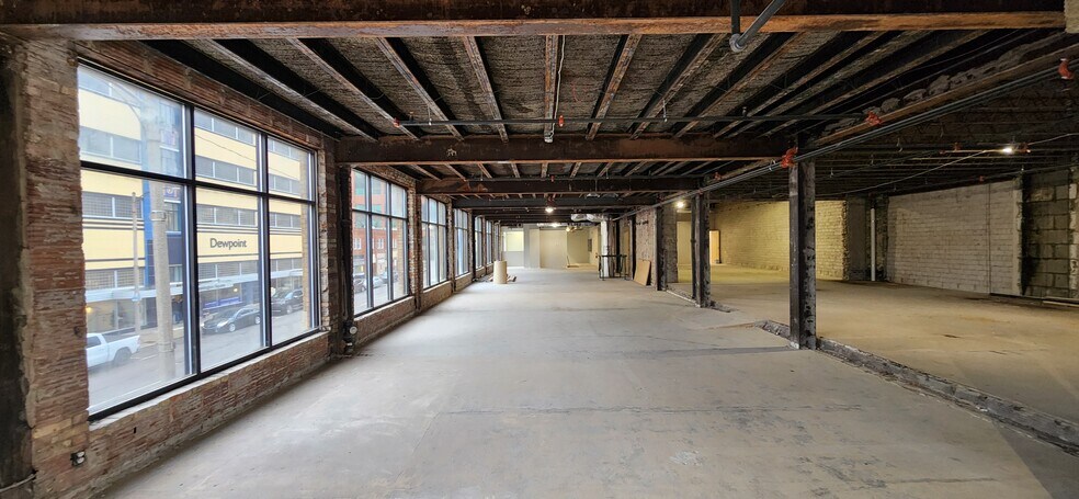 More Photos Of 110 W Washtenaw St, Lansing Storefront Retail Office For Lease