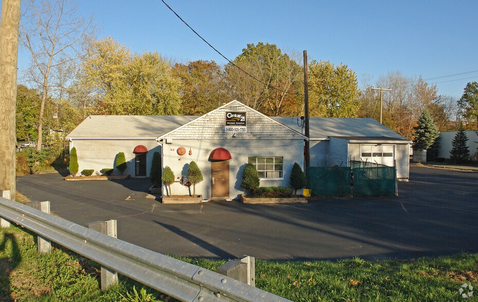 More Photos Of 5 Atwater St, Plantsville Service For Lease
