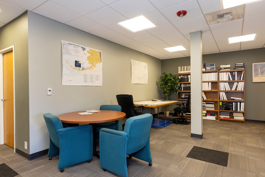 More Photos Of 4241 21st Ave W, Seattle Office For Lease