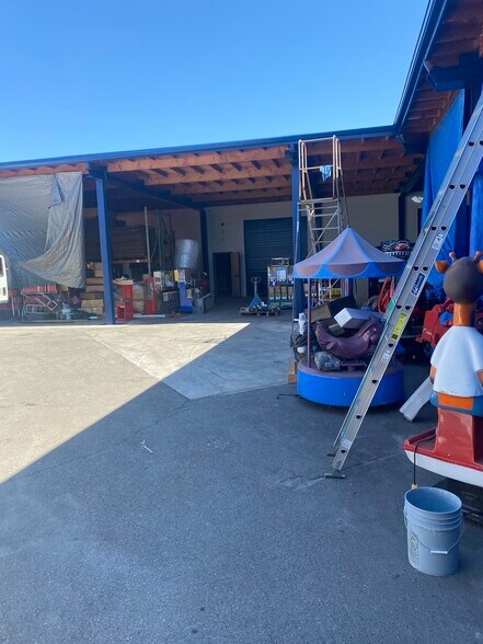 More Photos Of 9281 Borden Ave, Sun Valley Unknown For Lease