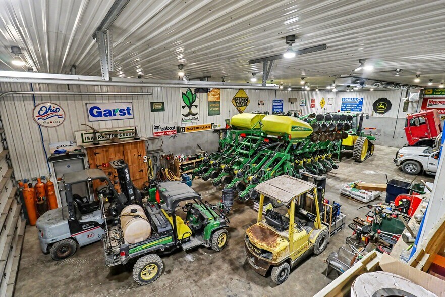 More Photos Of 4685 W US Route 20, Gibsonburg Light Distribution For Sale