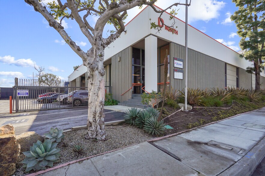 More Photos Of 9610-9680 S La Cienega Blvd, Inglewood Warehouse For Lease