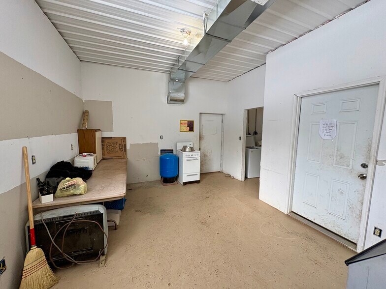 More Photos Of 9490 Rapid City Rd NW, Rapid City General Retail For Sale