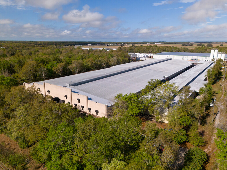 Primary Photo Of 2251 Topline Way, Brooksville Manufacturing For Sale