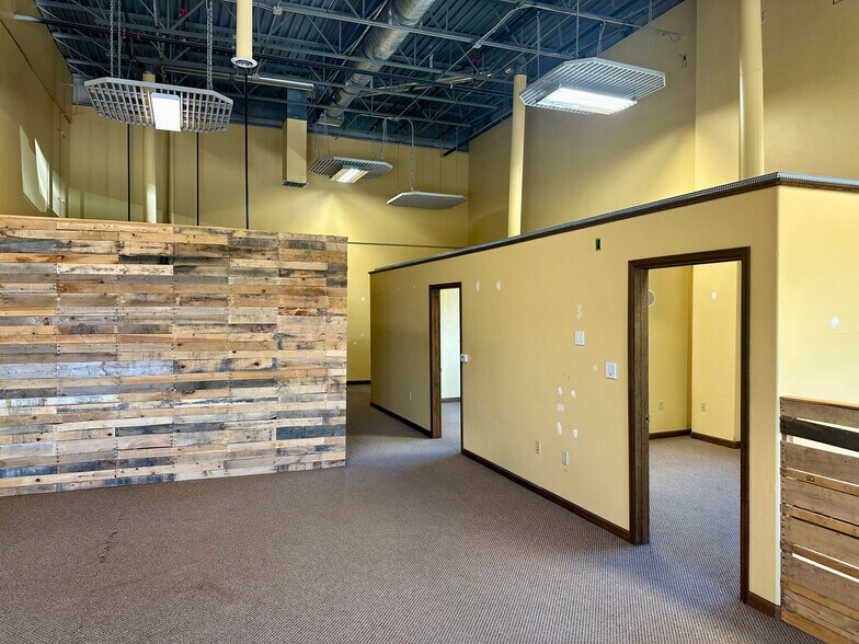 More Photos Of 2670 Copper Ridge Cir, Steamboat Springs Warehouse For Lease