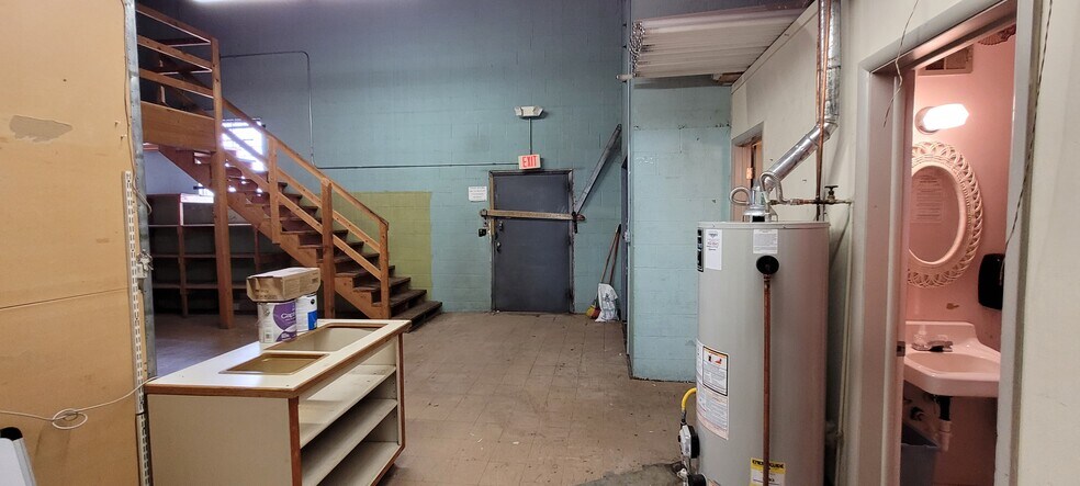 More Photos Of 2515 6th Ave N, Great Falls General Retail For Sale