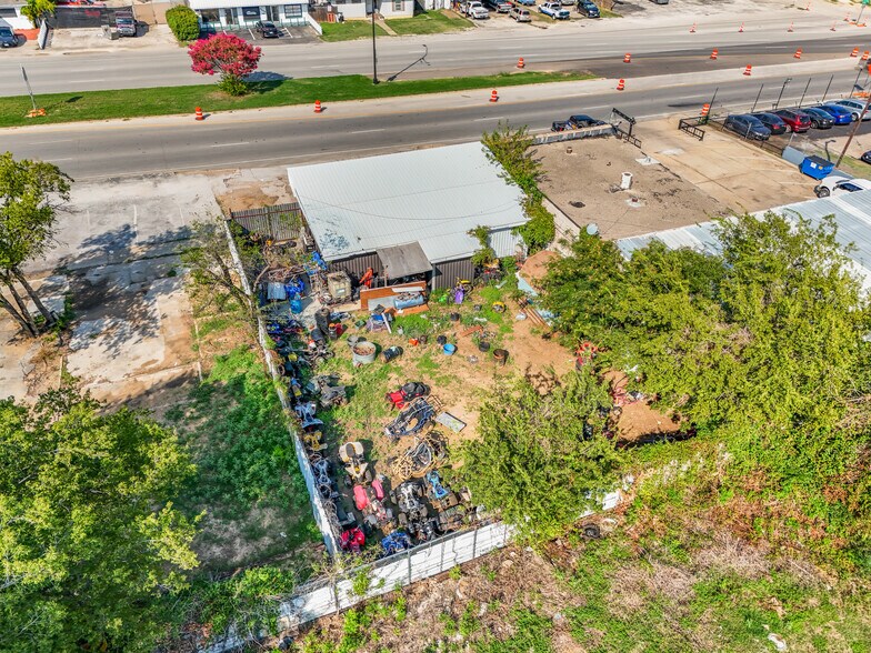 More Photos Of 6008 E Lancaster Ave, Fort Worth Freestanding For Lease