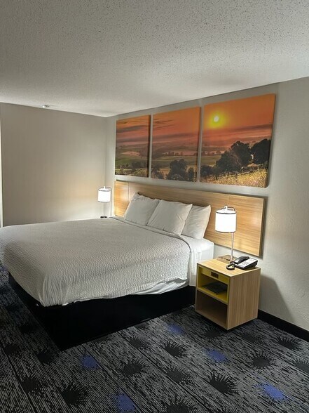 More Photos Of 789 E Milltown Rd, Wooster Hotel For Sale