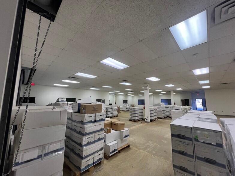 More Photos Of 1274 N Church St, Moorestown Flex For Lease