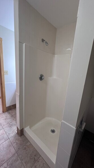 More Photos Of 171 West St, West Hatfield Apartments For Lease