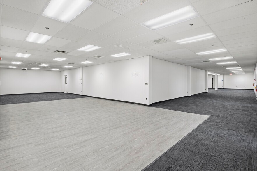 More Photos Of 700 Resende Rd, Webster Unknown For Lease