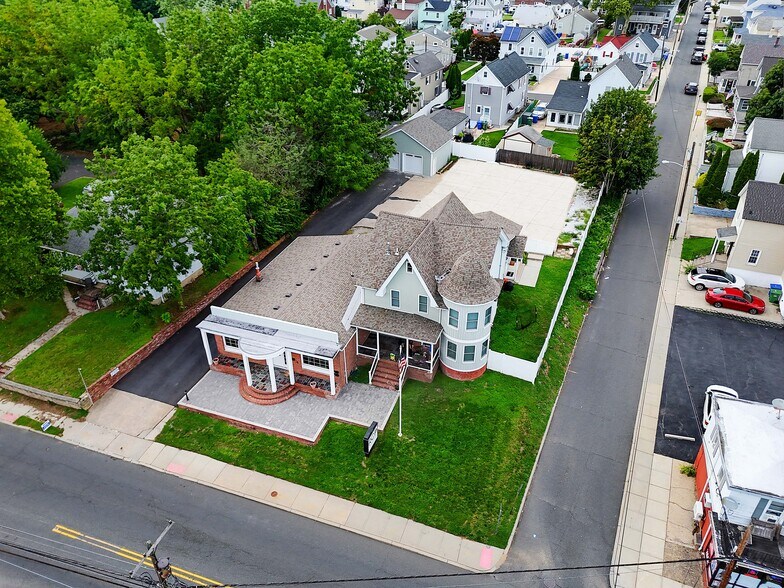 More Photos Of 215 Washington Rd, Sayreville Storefront Retail Residential For Lease