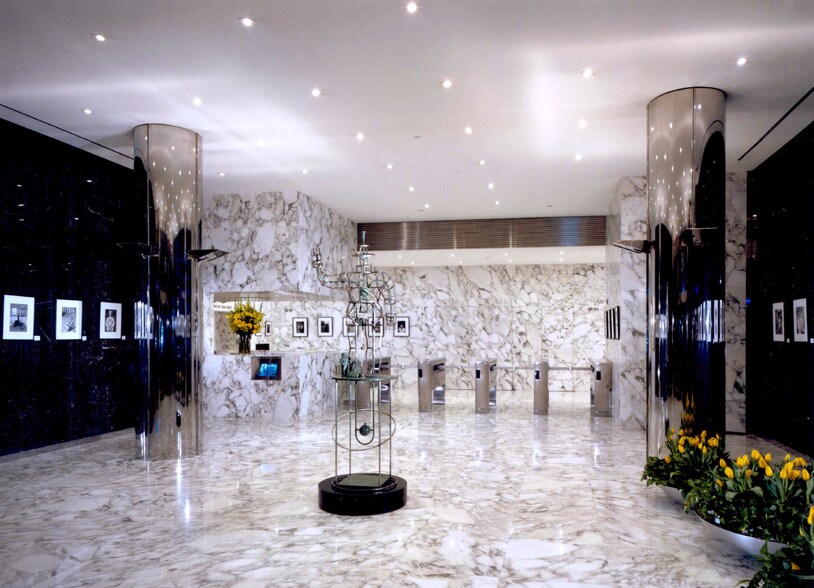 More Photos Of 1350 Avenue of the Americas, New York Office For Lease