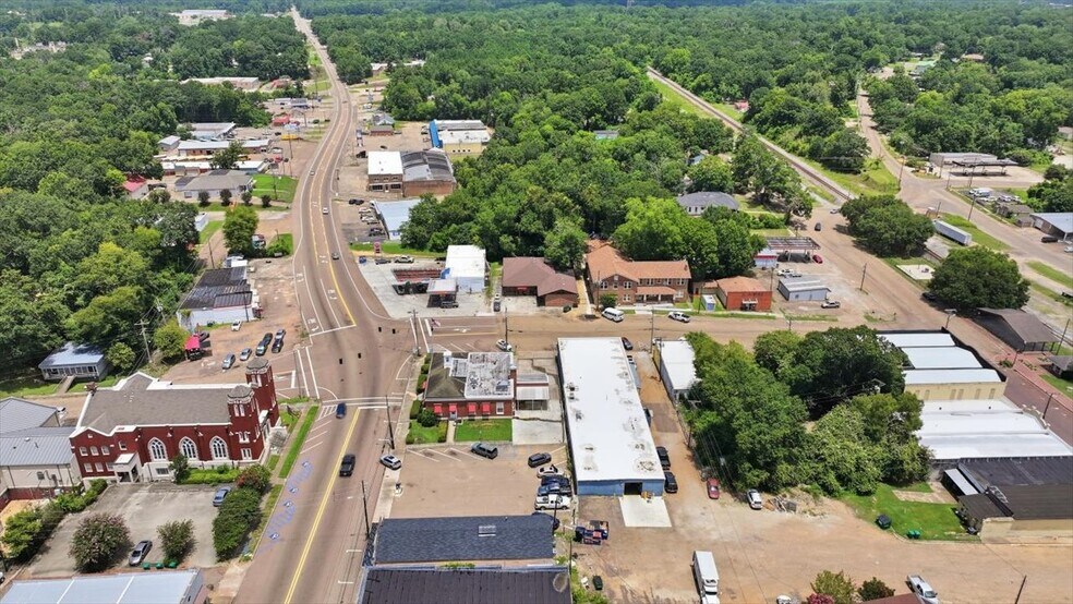 More Photos Of 148 W Green St, Hazlehurst Office For Sale