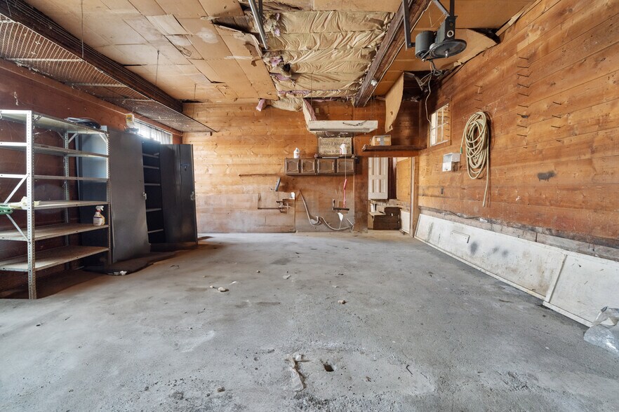 More Photos Of 5346 Canal St, Durhamville Storefront Retail Residential For Sale