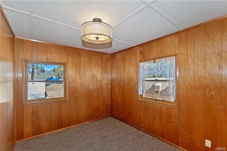 More Photos Of 547 Cottage Ln, Big Bear Lake Office For Sale