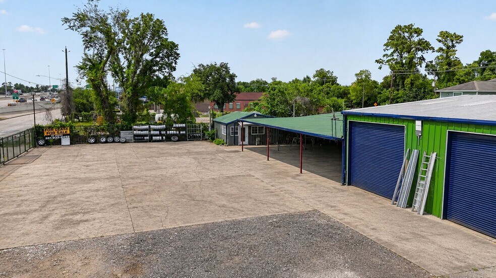 More Photos Of 9024 Eastex Fwy, Houston Auto Repair For Sale