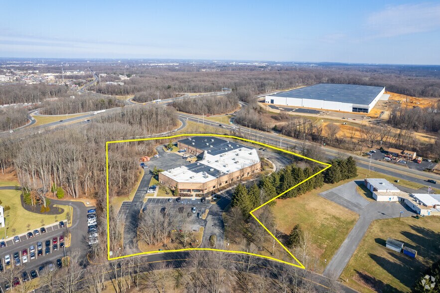 More Photos Of 6 Terri Ln, Burlington Light Distribution For Lease