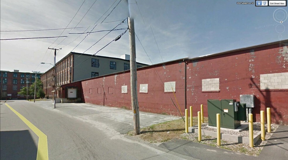 More Photos Of 116-128 Singleton St, Woonsocket Manufacturing For Lease