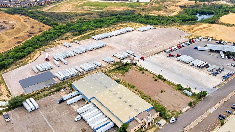 More Photos Of 701 Enterprise St, Laredo Land For Lease