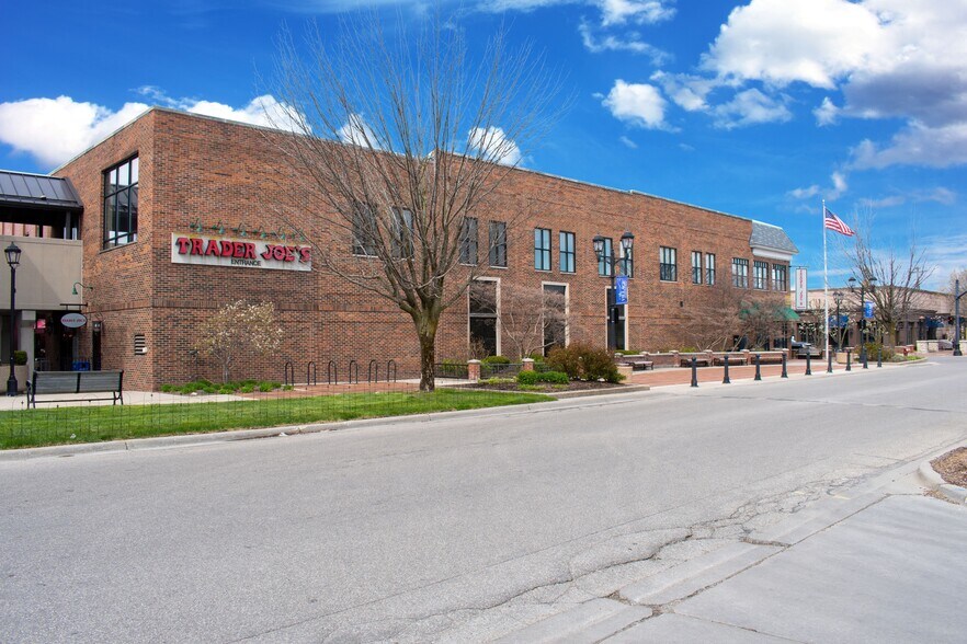 More Photos Of 17000-17030 Kercheval Ave, Grosse Pointe General Retail For Sale