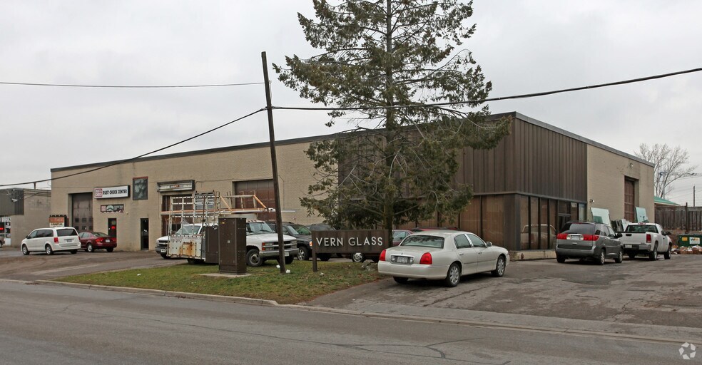 More Photos Of 10 Russett Ave, Oshawa Service For Sale