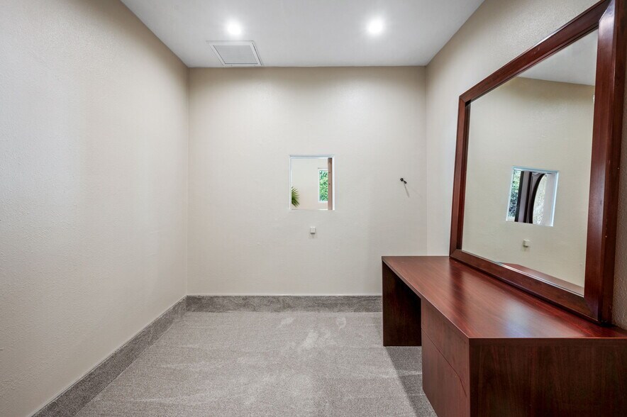 More Photos Of 5905 Old Wheeler Rd, La Verne Assisted Living For Lease