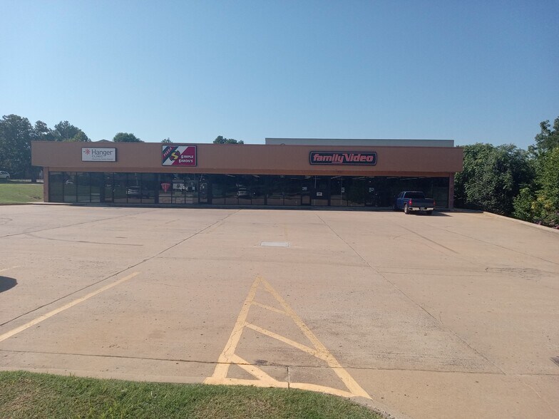 Primary Photo Of 1294 E Downing St, Tahlequah General Retail For Lease