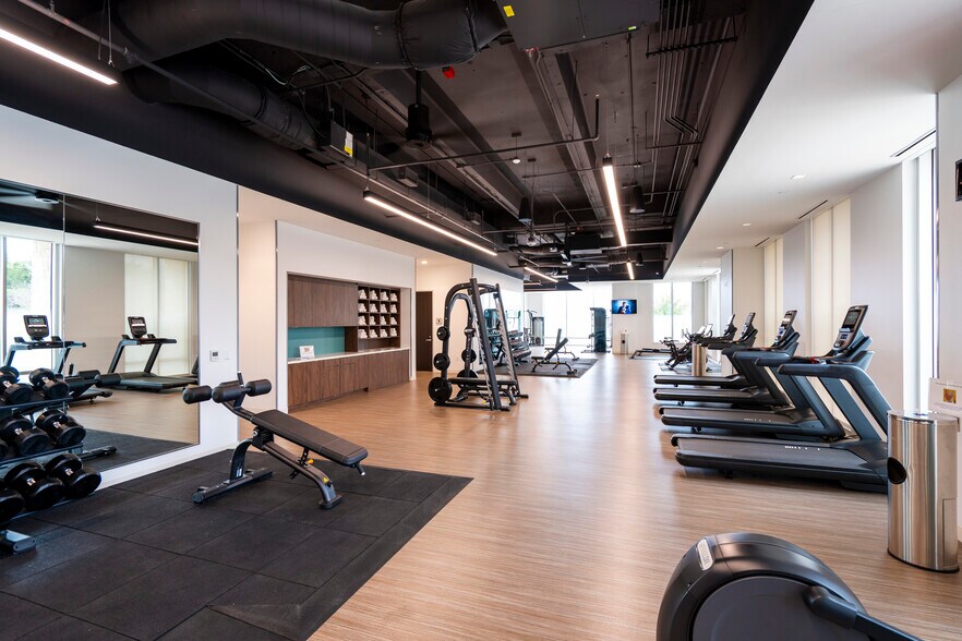 More Photos Of 2600 Via Fortuna, Austin Unknown For Lease