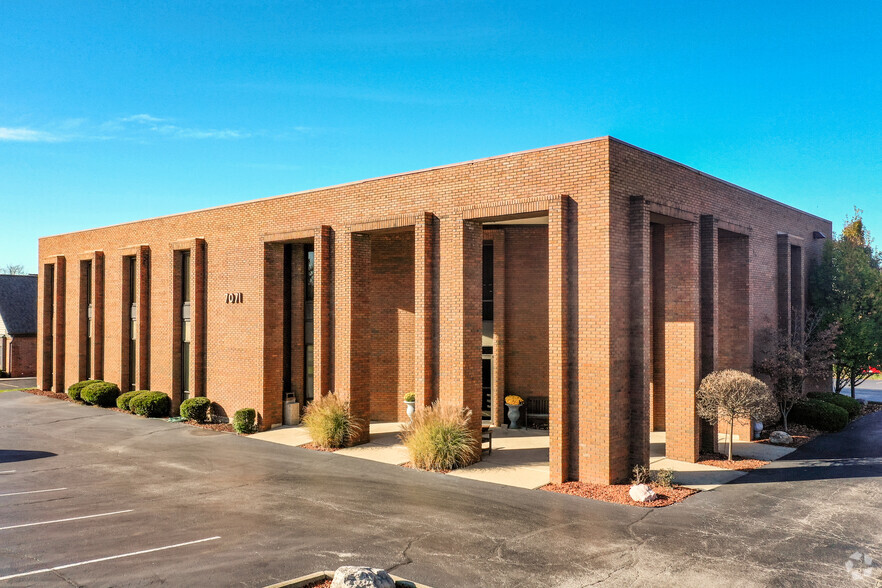 Primary Photo Of 7071 Corporate Way, Dayton Office For Lease