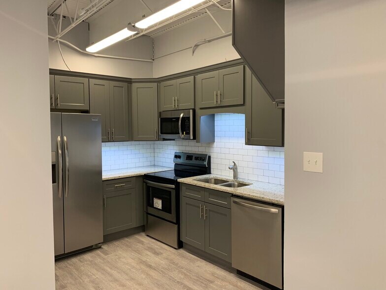 More Photos Of 1069 Spring St NW, Atlanta Loft Creative Space For Lease