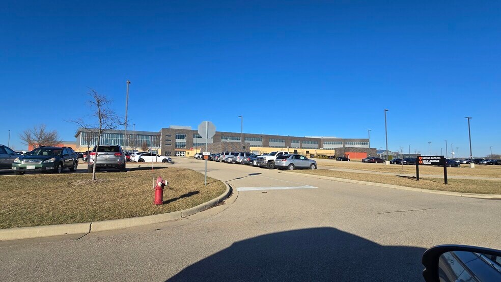 More Photos Of 147 West End Cir, Verona Fast Food For Lease