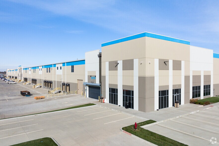 More Photos Of I-270 & I-255 @ Hwy 111, Pontoon Beach Unknown For Lease