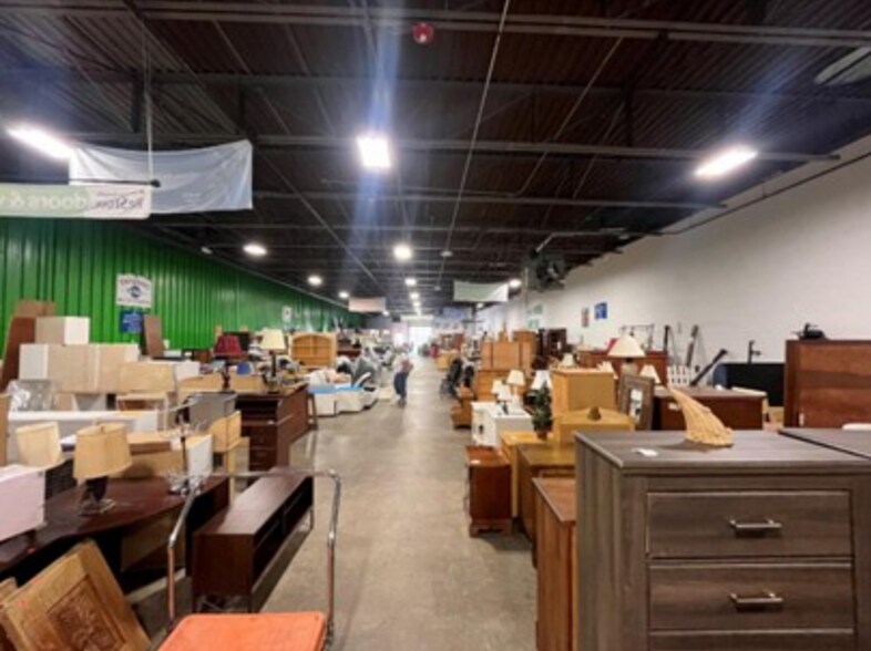 More Photos Of 100 Chelmsford Rd, Billerica Manufacturing For Lease
