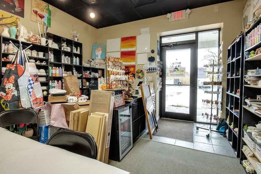 More Photos Of 38 Washington St, Ellicottville Storefront For Sale