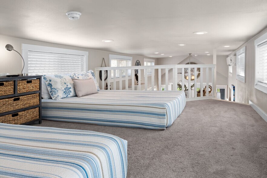 More Photos Of 300 Park Ave, Staples Apartments For Sale