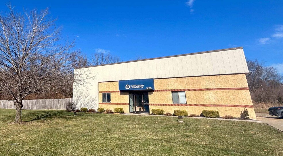 Primary Photo Of 1250 E Highway H, Liberty Industrial For Lease