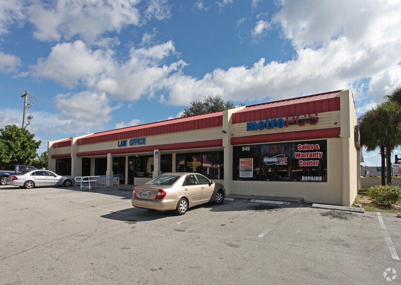 Primary Photo Of 933-1007 W Commercial Blvd, Fort Lauderdale Unknown For Lease