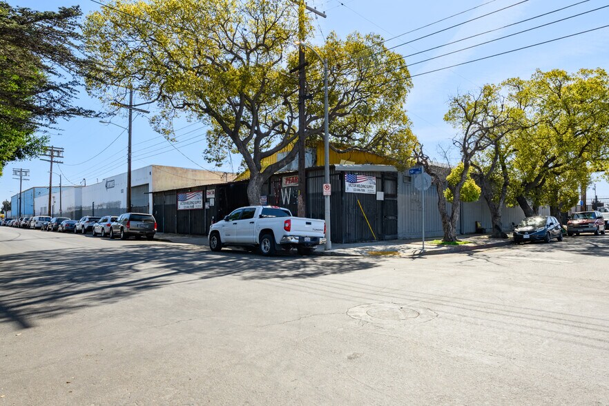 More Photos Of 1180 E 58th St, Los Angeles Manufacturing For Sale